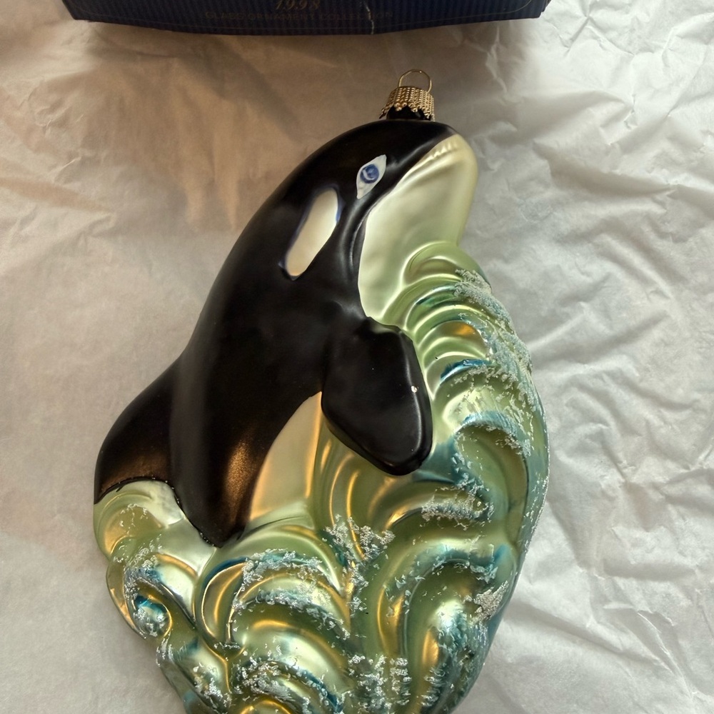 Whale Blown Glass Ornament Orca Christmas Decoration Black White Wave Vtg - Picture 1 of 10